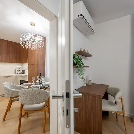 Blizko Stanice Podtatranskeho 7 Center 3 Apartmán