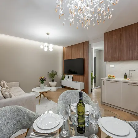 Blizko Stanice Podtatranskeho 7 Center 3 Apartment *
